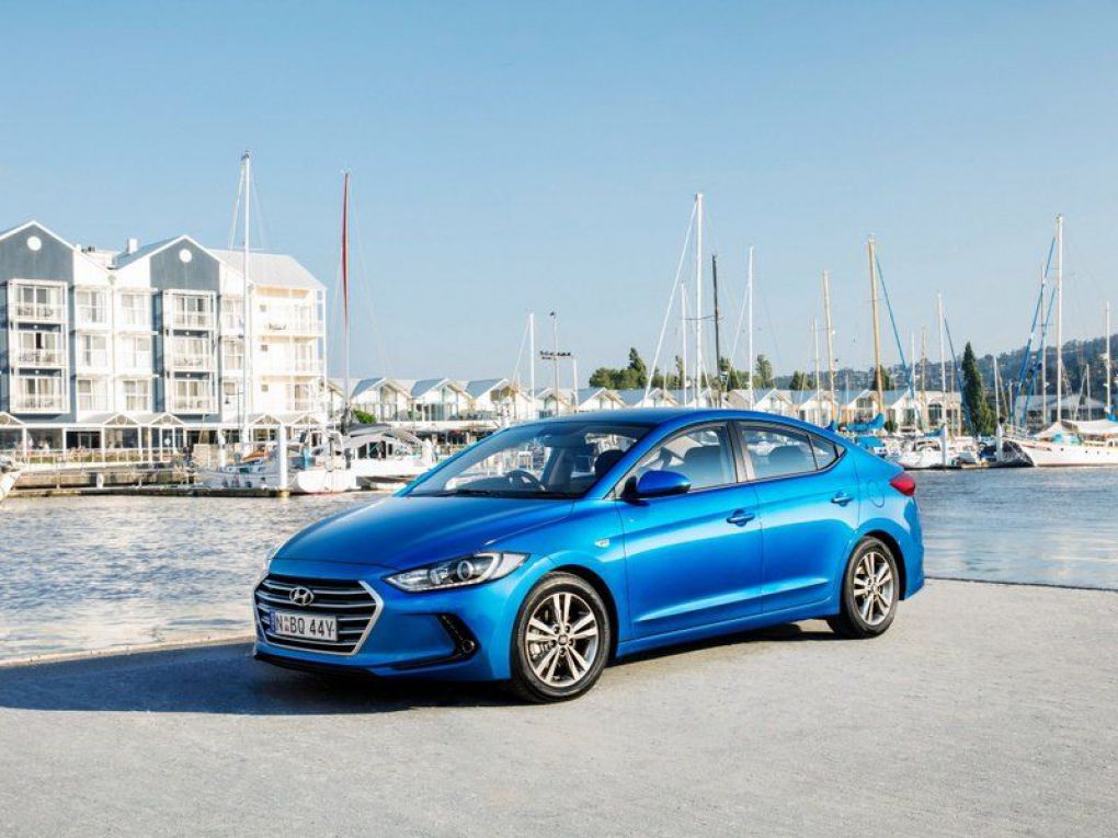 Hyundai Elantra 2.0, 110 kW, 4 ukseline, sedaan, bensiin